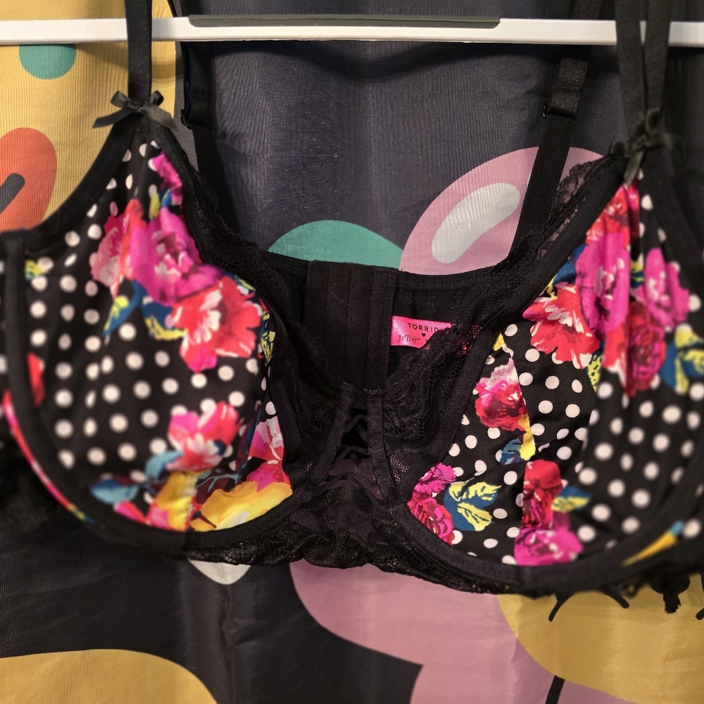 Torrid Black Floral and Polka Dot Bra Betsey Johnson Size 2